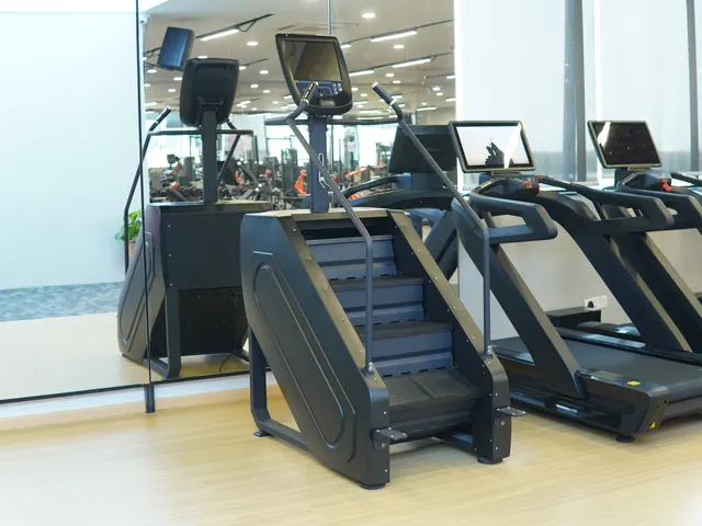 Fitness9 Kompally — strength training machines