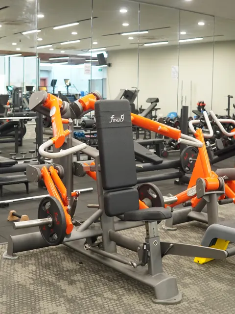 Fitness9 Kompally — strength training machines