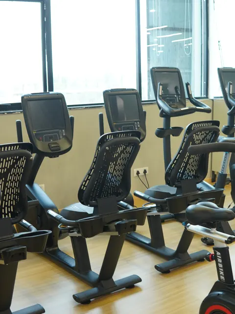 Fitness9 Kompally — spacious modern training floor