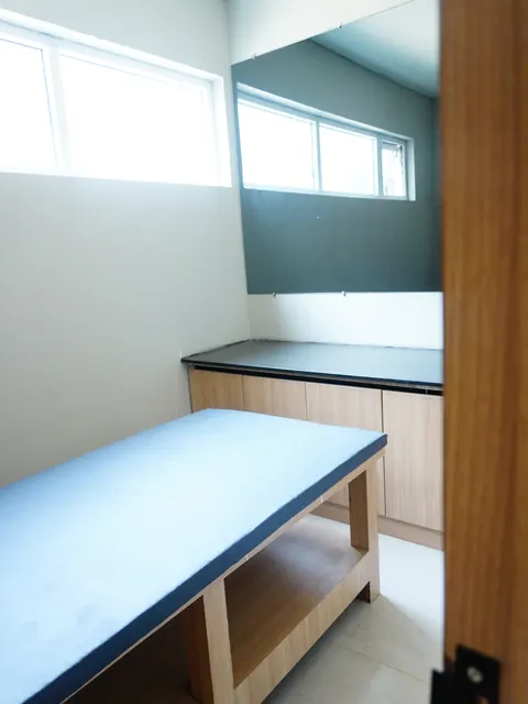 Fitness9 Kompally — massage and recovery room